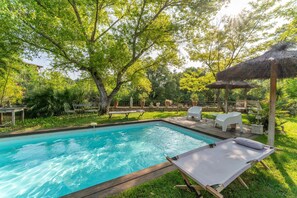 Pool - Villa 'Plein Coeur Du Luberon' with Private Pool, Private Terrace and Wi-Fi (Apt)