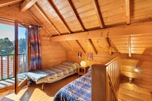 3 bedrooms, free WiFi, bed sheets - Chalet "Maison De Bois Finlandaise" with 2 Private Terraces & Balcony (Bolquère)