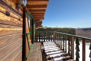 Property grounds - Chalet "Maison De Bois Finlandaise" with 2 Private Terraces & Balcony (Bolquère)