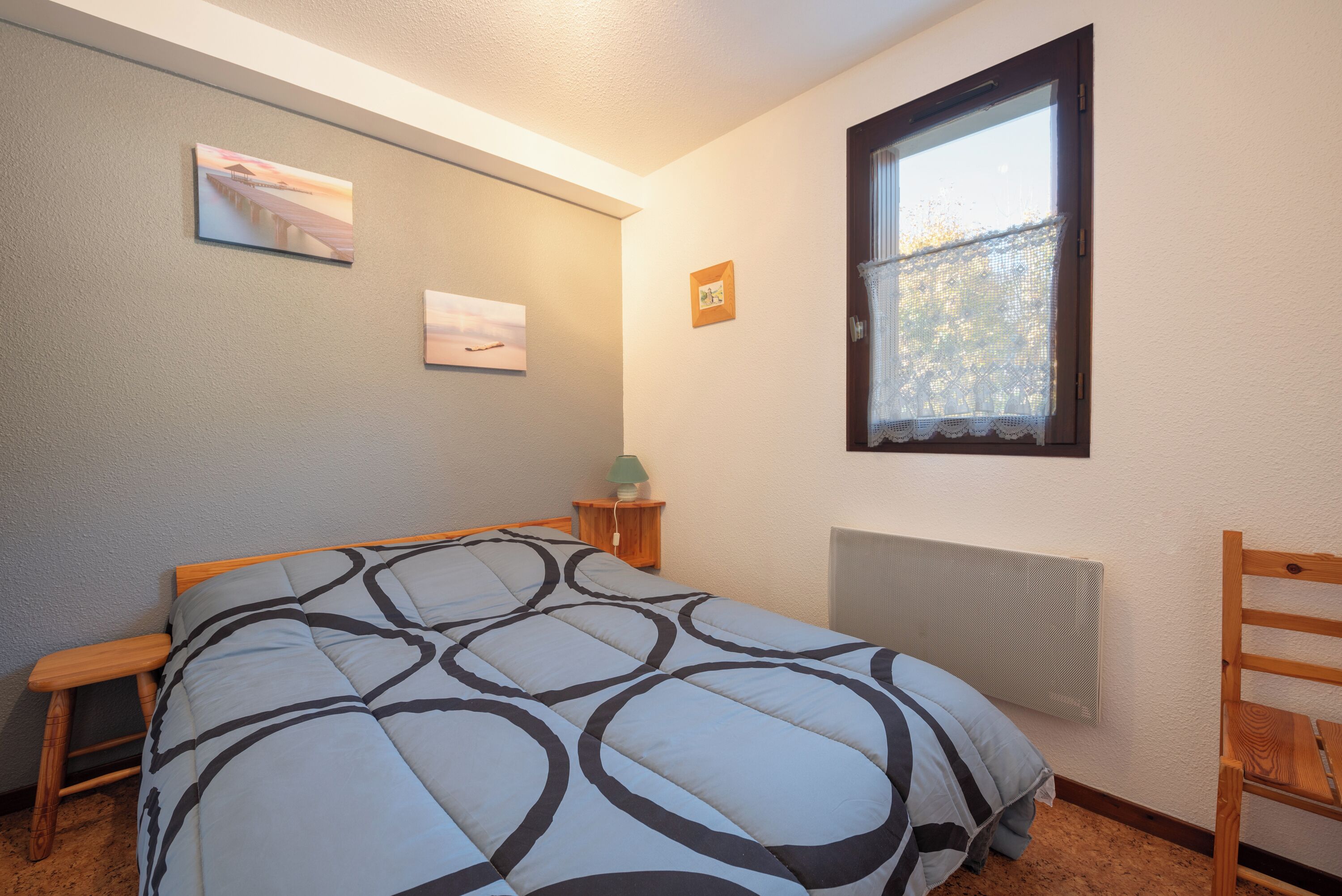 2 室のベッドルーム、アイロン / アイロン台、WiFi、ベッドシーツ