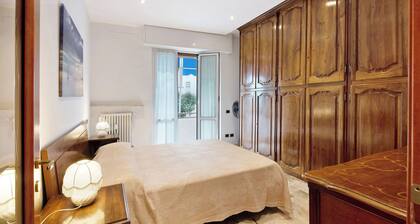 Ferienwohnung 'Le Vele' mit Meerblick, Gemeinschaftsgarten und Balkon