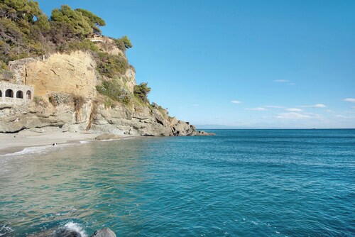 Appartement "Il Porto" avec terrasse privée, jardin privé et Wi-Fi