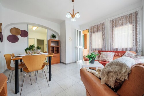 Maison de vacances "Ebre Home" avec mini-piscine privée, 3 terrasses privées et Wi-Fi