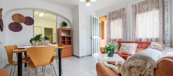 Vacation Home "Ebre Home" with Private Mini Pool, 3 Private Terraces & Wi-Fi