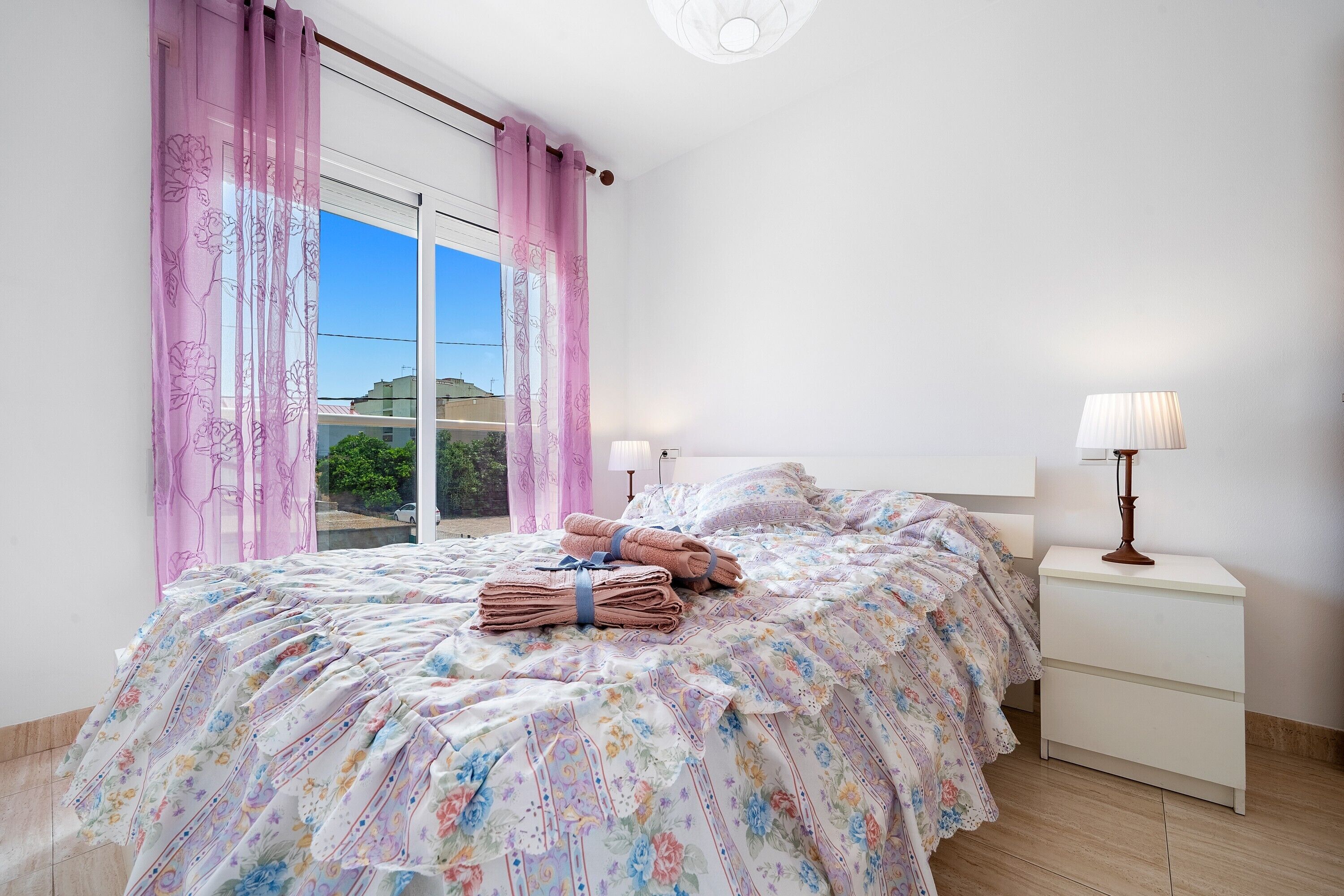 1 chambre, fer et planche à repasser, Wi-Fi gratuit, draps fournis