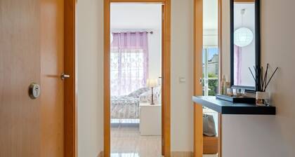 Appartement "Home" avec balcon, Wi-Fi et climatisation
