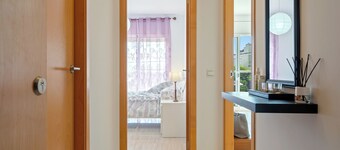 Apartment 'Home' with Balcony, Wi-Fi and Air Conditioning