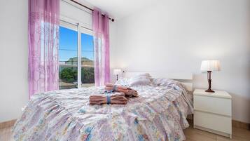 1 chambre, fer et planche à repasser, Wi-Fi gratuit, draps fournis