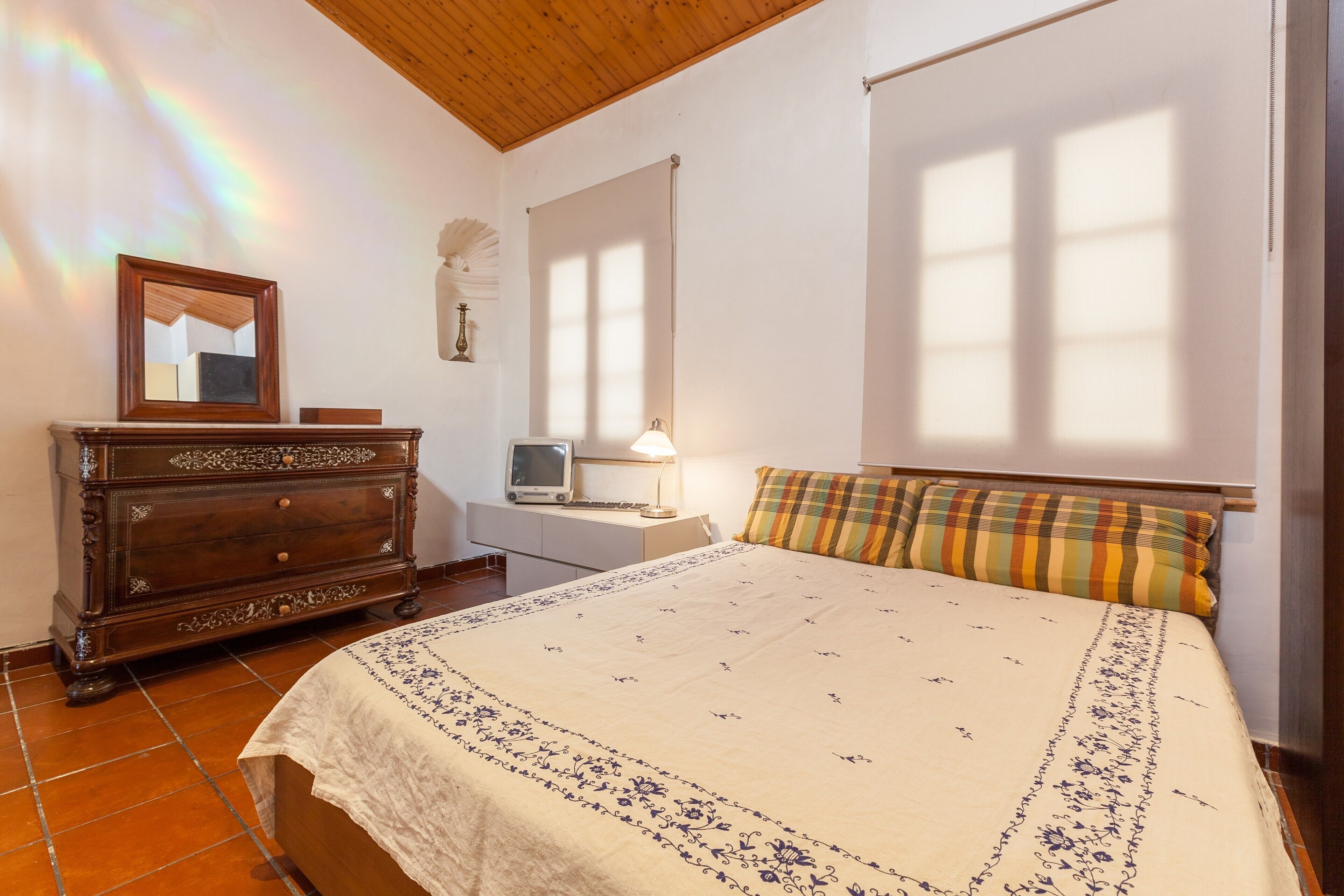 2 makuuhuonetta, silitysrauta/-lauta, ilmainen Wi-Fi, vuodevaatteet