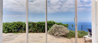 Casa de vacaciones 'Casa Sirius' con vistas al mar, terraza privada y Wi-Fi