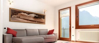 Magnificent apartment with private pool and view of Lake Iseo