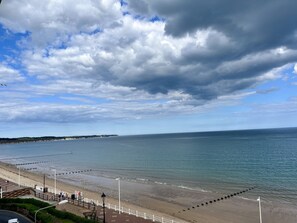 Cottage | Beach | Beach nearby - 6 Seaview @ Bridlington Bay (Bridlington)