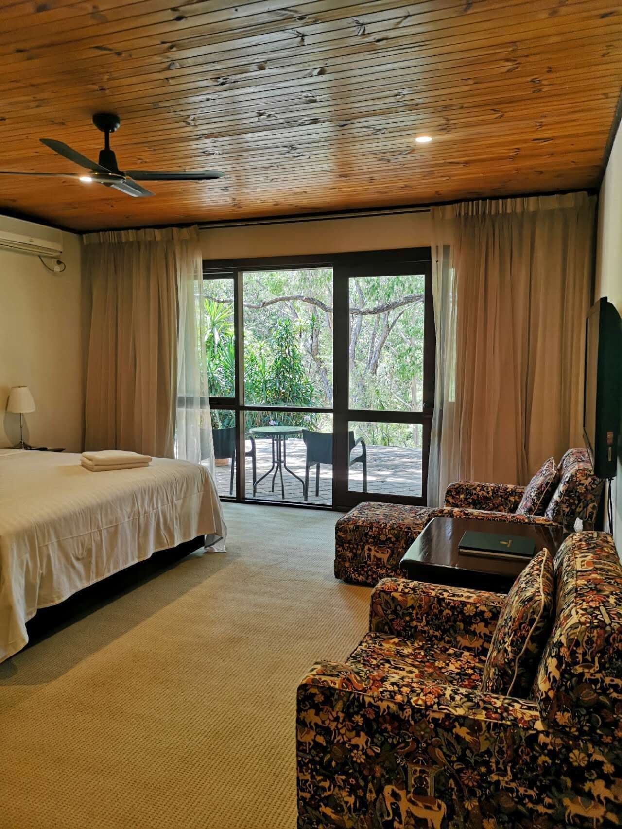 Rom – executive | Individuelt dekorert, individuelt innredet og blendingsgardiner