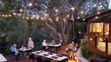 Se sirven desayunos y cenas (con vistas al jardín)