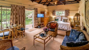 Comfort Cottage | 1 bedroom, desk, laptop workspace, iron/ironing board