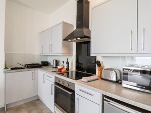 Cookware/dishes/utensils - 2 Seaview @ Bridlington Bay (Bridlington)