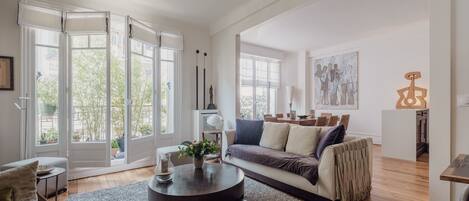 Fernseher, Arbeitsbereiche