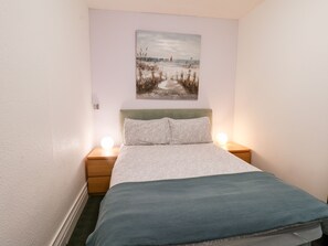 1 Schlafzimmer, individuell dekoriert, individuell eingerichtet