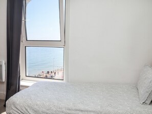 Cottage | 2 bedrooms, individually decorated, individually furnished, free WiFi - Fishermans Watch (Bridlington)