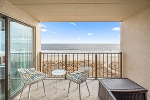 Property grounds - Two Bedroom Beachfront Condo with Indoor Pool (Ocean City)