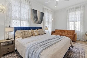 3 室のベッドルーム、デスク、アイロン / アイロン台、WiFi (無料)