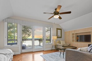 3 chambres, bureau, Wi-Fi, draps fournis