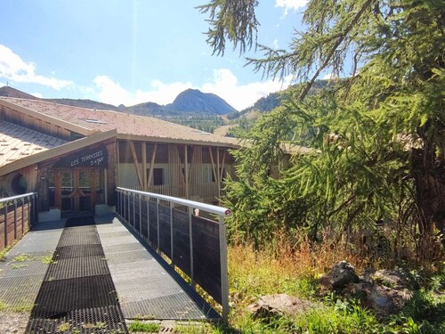 Cozy south-facing apartment, 4 people, near funicular