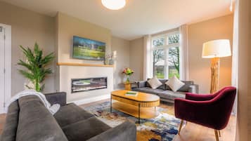 Mini-fridge, microwave, espresso maker, coffee/tea maker