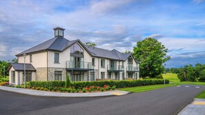 Premium bedding, Select Comfort beds, in-room safe - Killeen Castle  (Dunsany)