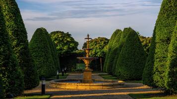 Classic Double Room (shower only) | 部屋からの景観