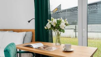 2 Schlafzimmer, Schreibtisch, Bügeleisen/Bügelbrett, WLAN