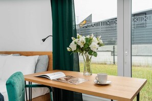 2 室のベッドルーム、アイロン / アイロン台、WiFi、ベッドシーツ