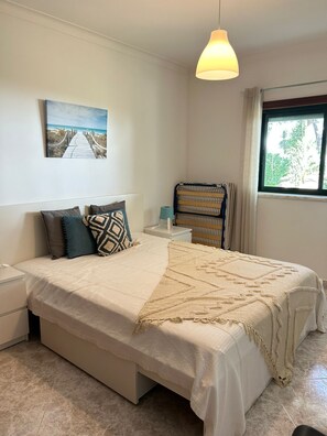 1 bedroom, iron/ironing board, travel crib, WiFi