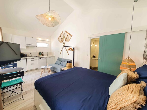 1 chambre, fer et planche à repasser, Wi-Fi, draps fournis