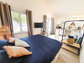 1 غرفة نوم ومكواة/لوح كي وواي فاي وملاءات أسرّة