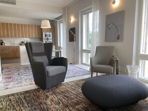 Luxury Apartment | Living area | DVD player - Luxury City Seafront Apartment w Balcony (Helsinki)