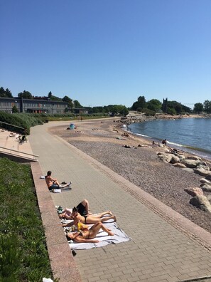 On the beach - Luxury City Seafront Apartment w Balcony (Helsinki)
