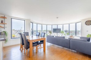 Basic-Apartment, 2 Doppelbetten | Speisen