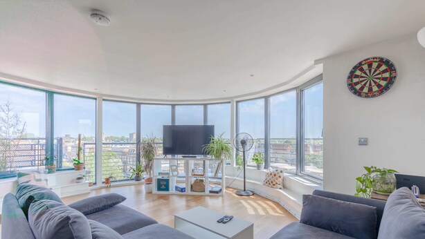 Basic Apartment, 2 Double Beds | Living area - Lovely 2BD Flat With Balcony - Stoke Newington (London)