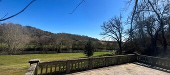 Private room at Domaine de Puygiraud sur L'Anglin for 4 guests