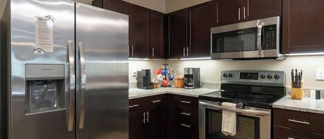 Fridge, microwave, oven, stovetop