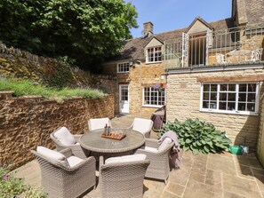 Property grounds - 1 The Lane (Moreton-in-Marsh)