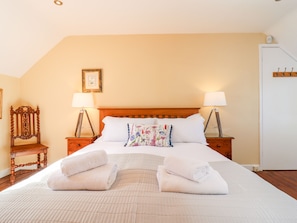 3 bedrooms, individually decorated, individually furnished, free WiFi