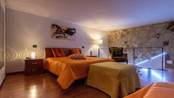 1 camera, ferro/asse da stiro, lenzuola