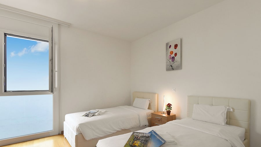 Imbarcadero apartment