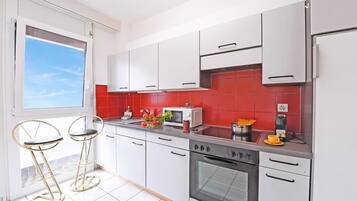 Family Apartment, 2 Bedrooms, Balcony (Imbarcadero Apartment in Locarno with) | Private kitchen