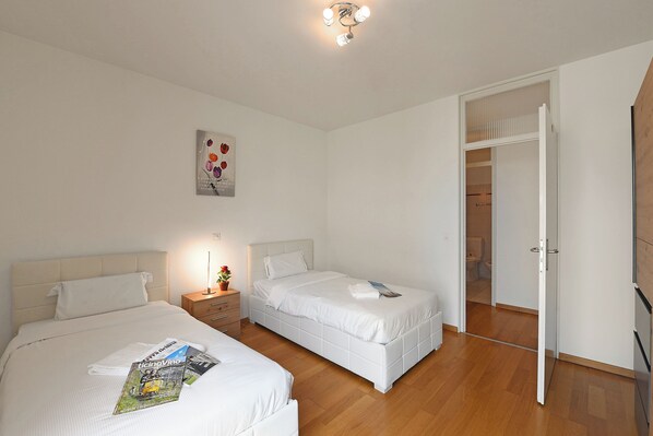 Family Apartment, Multiple Bedrooms (Imbarcadero apartment) | 2 bedrooms, free WiFi, bed sheets - Imbarcadero apartment (Locarno)