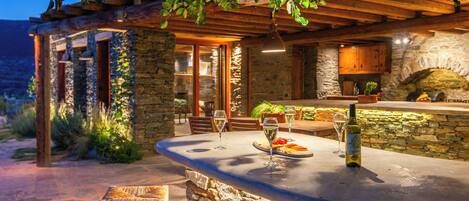 Talo, 3 makuuhuonetta, yksityinen uima-allas | Ylelliset vuodevaatteet, minibaari, tallelokero huoneessa