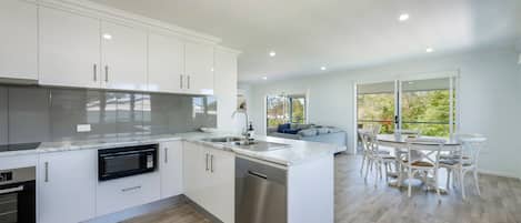 Microwave, oven, stovetop, dishwasher