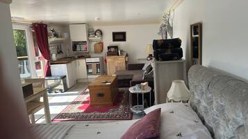 1 chambre, fer et planche Ă repasser, Wi-Fi, draps fournis